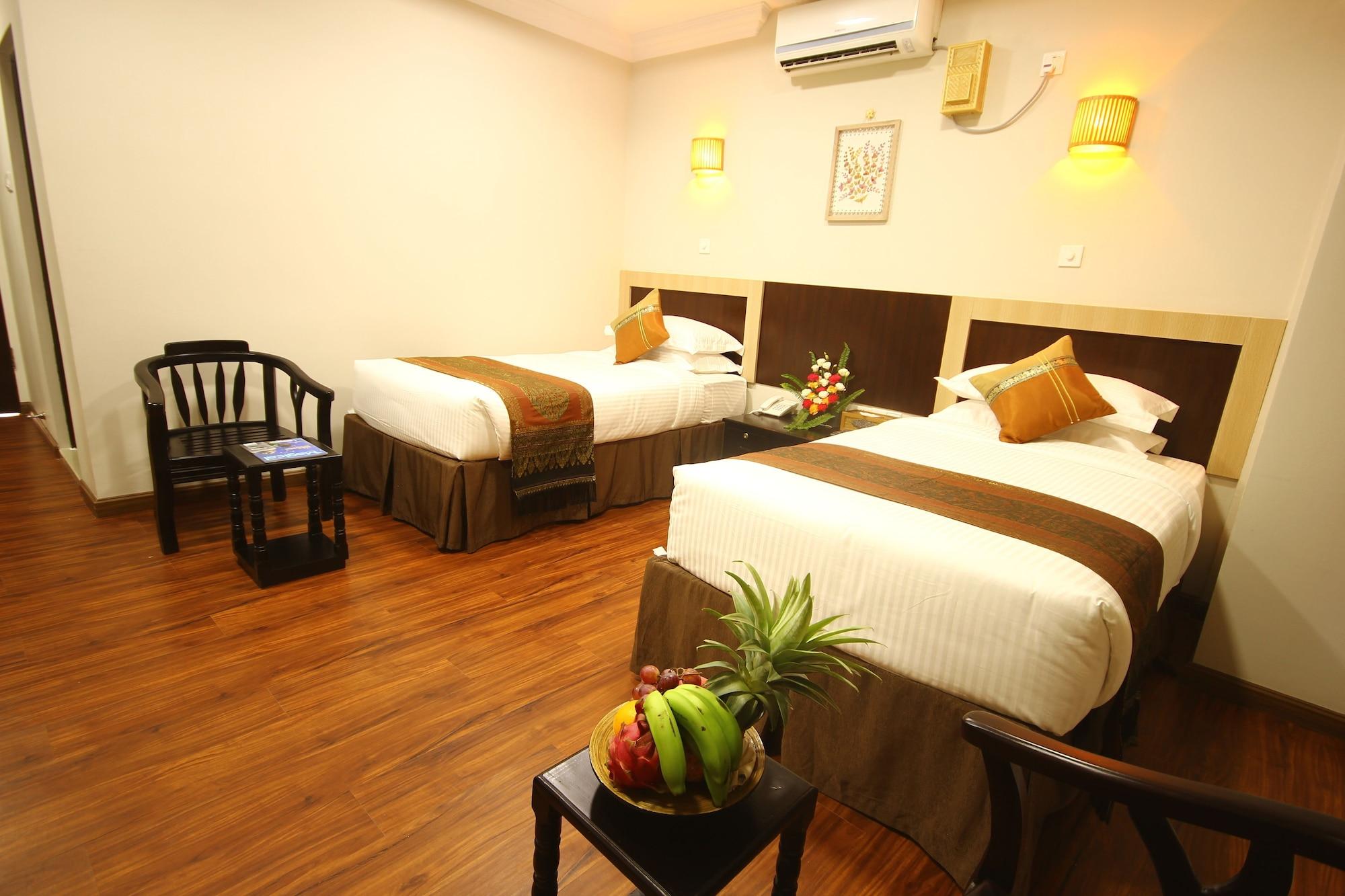 Immana Grand Inle Hotel Nyaung Shwe Exterior photo
